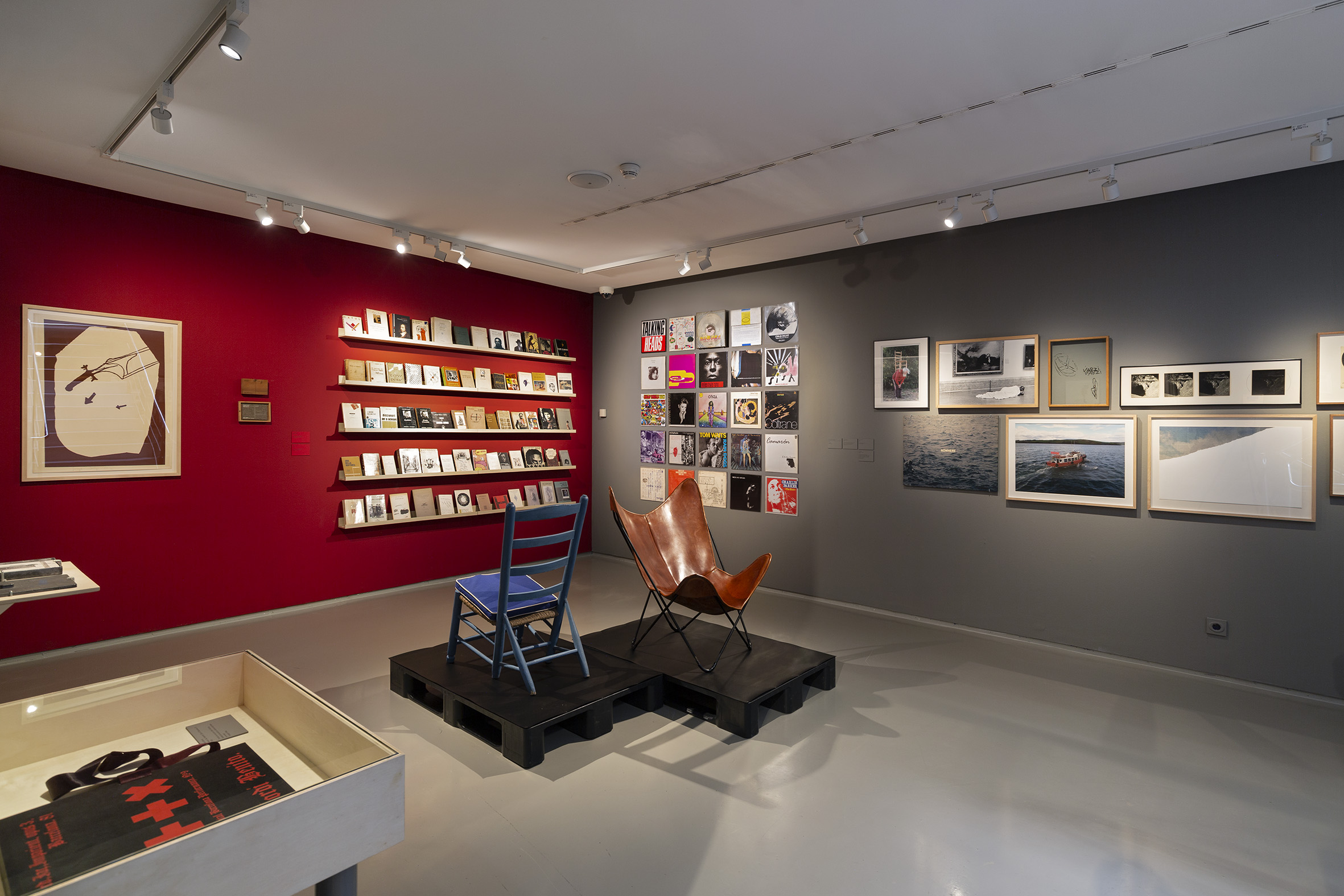 Visita guidada de l'exposició «L'Art de les Ics. Arts i escriptures dels vuitanta i noranta al Fons Joaquim Pibernat»